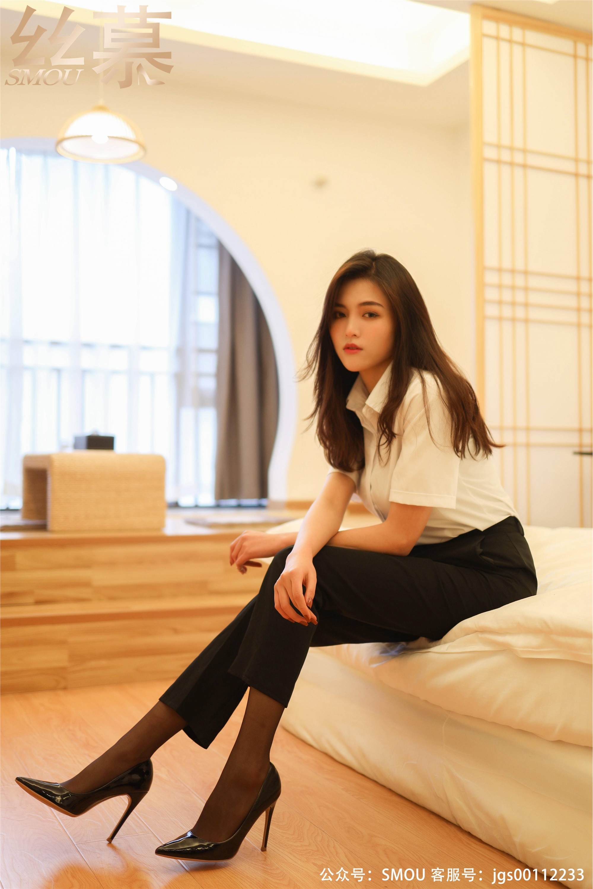 丝慕写真 SM451 天天一元 模特：泡芙《裤里丝小tip》